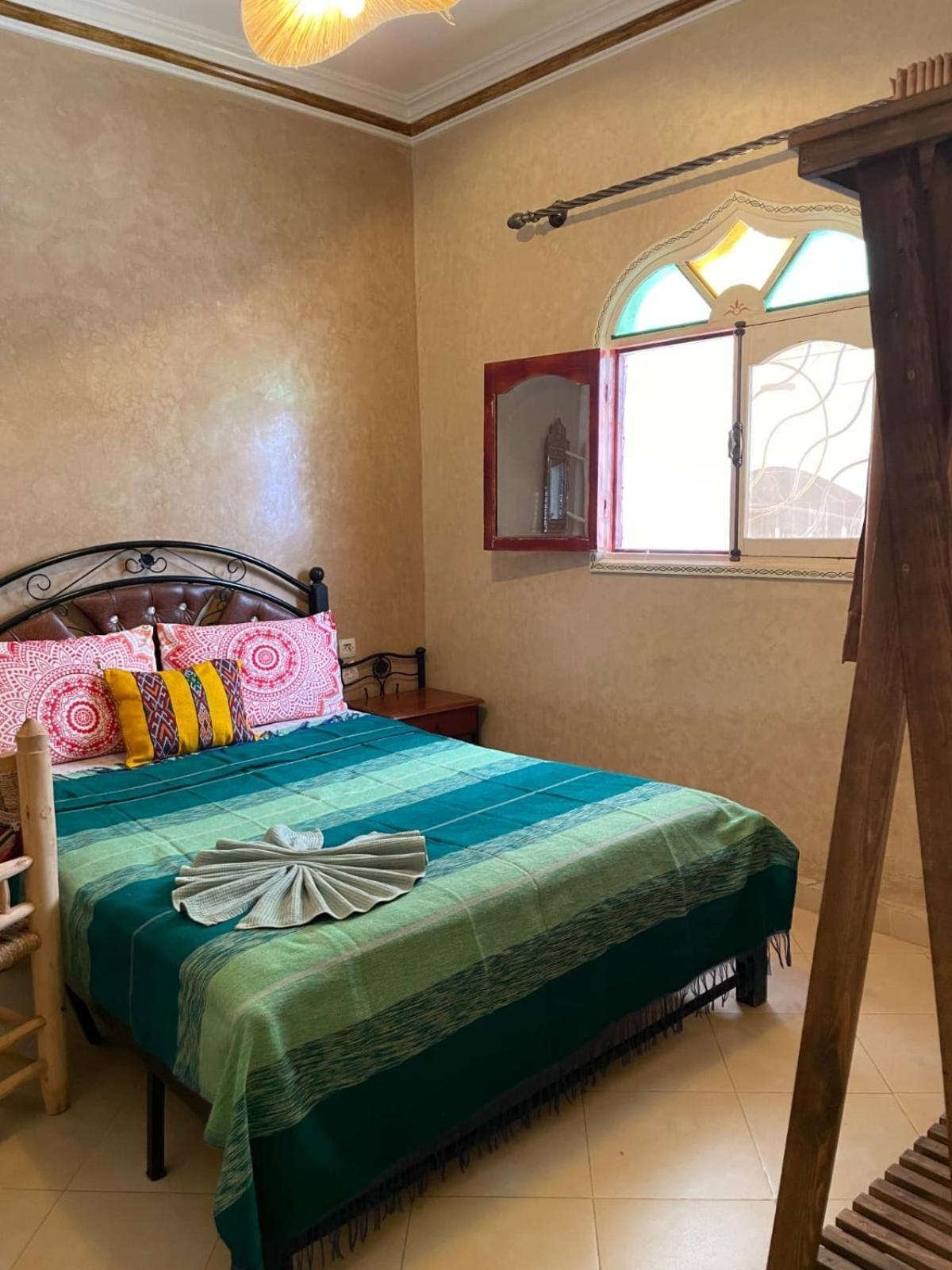 Surf & Salsa Guest House Tamraght Exterior foto